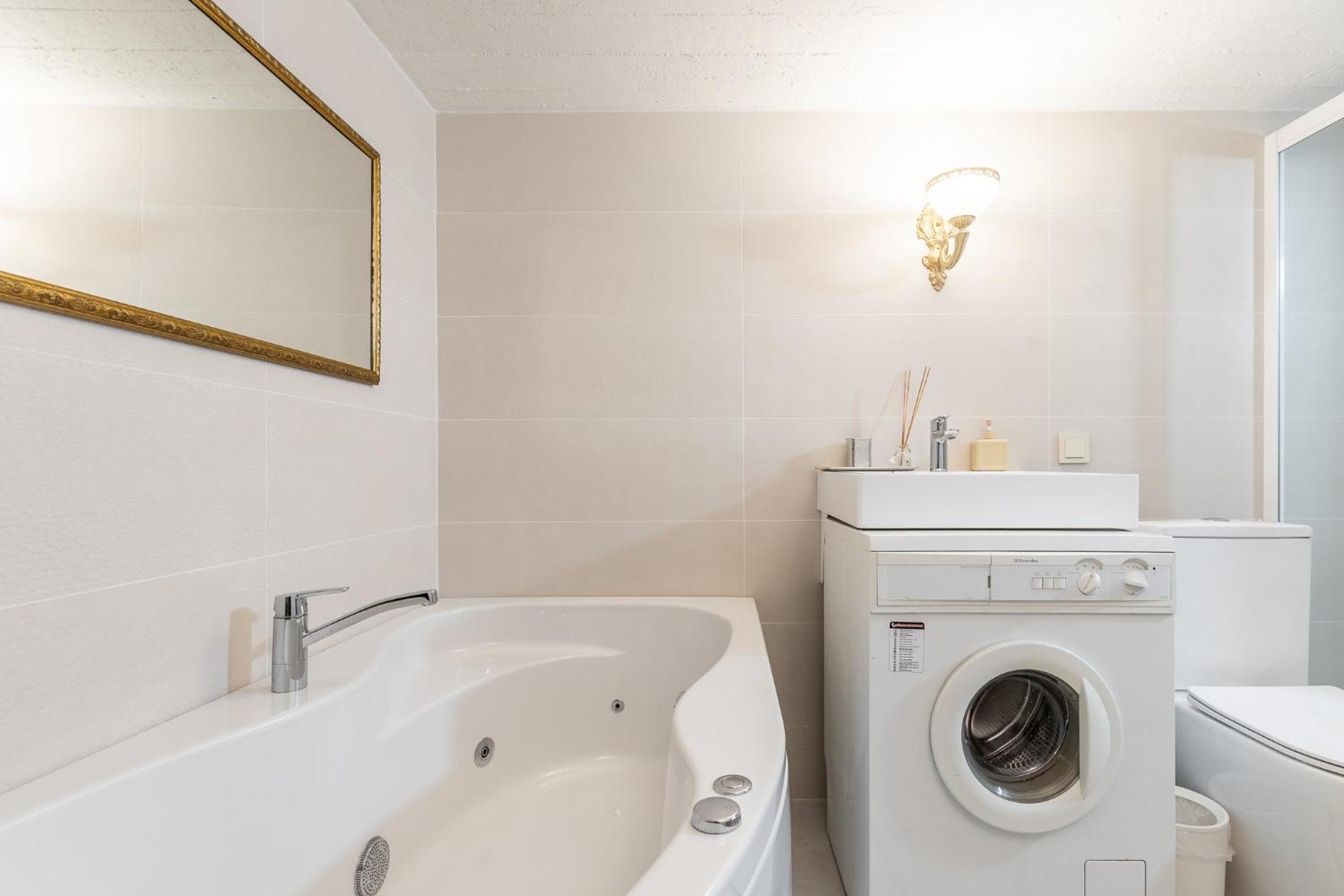 In The Heart Of The Old Town Vip Apartment 클라이페다 외부 사진